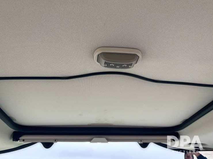 2023-john-deere-6130m-image-34