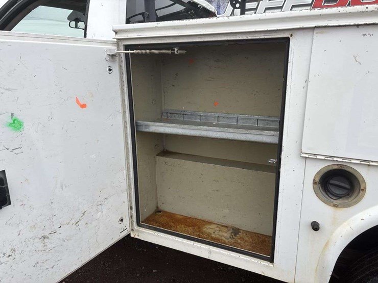 2014-chevrolet-2500-image-14