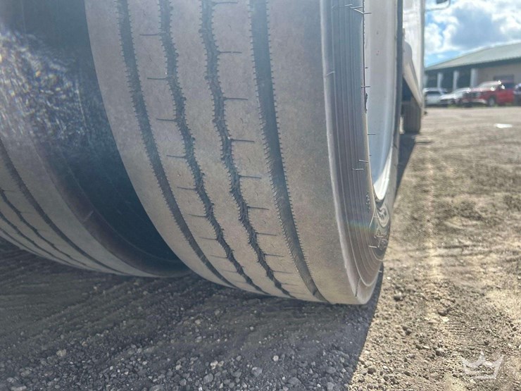 2017-freightliner-mt55-image-8