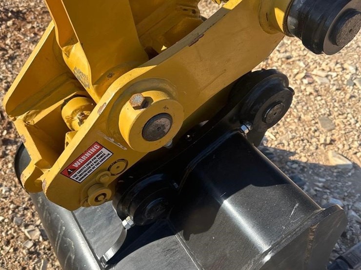 caterpillar-305.5e2-image-11