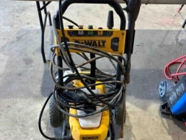 dewalt-electric-power-washer-image-1