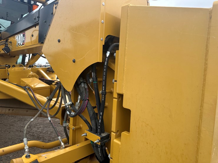 2022-caterpillar-140gc-awd-image-52