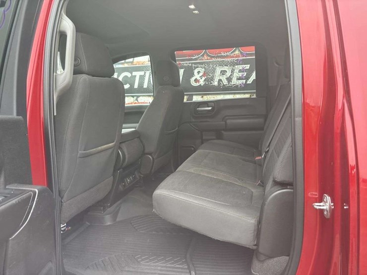 2022-chevrolet-silverado-2500-image-15