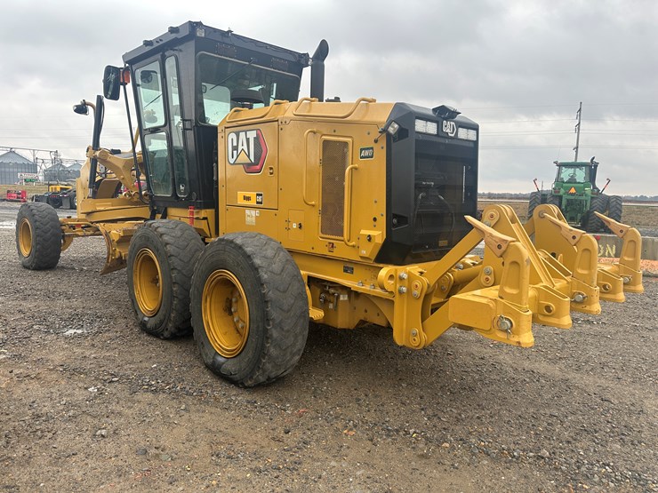 2022-caterpillar-140gc-awd-image-4