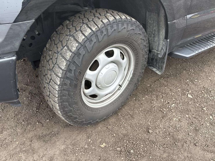 2018-ford-f150-xl-image-8