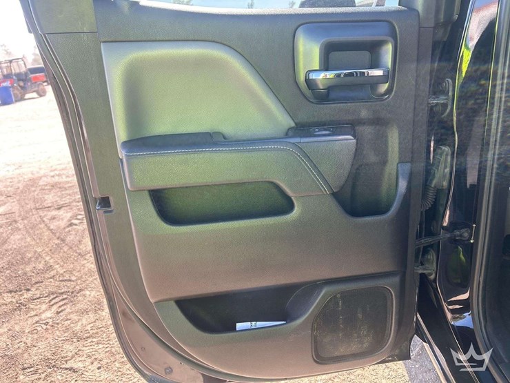 2015-chevrolet-silverado-1500-crew-cab-pickup-truck-image-16