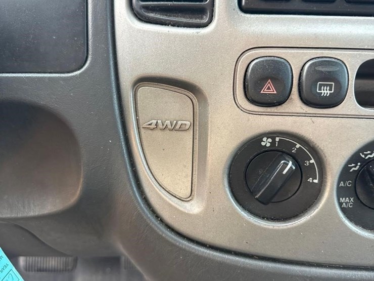2005-ford-escape-xlt-image-23