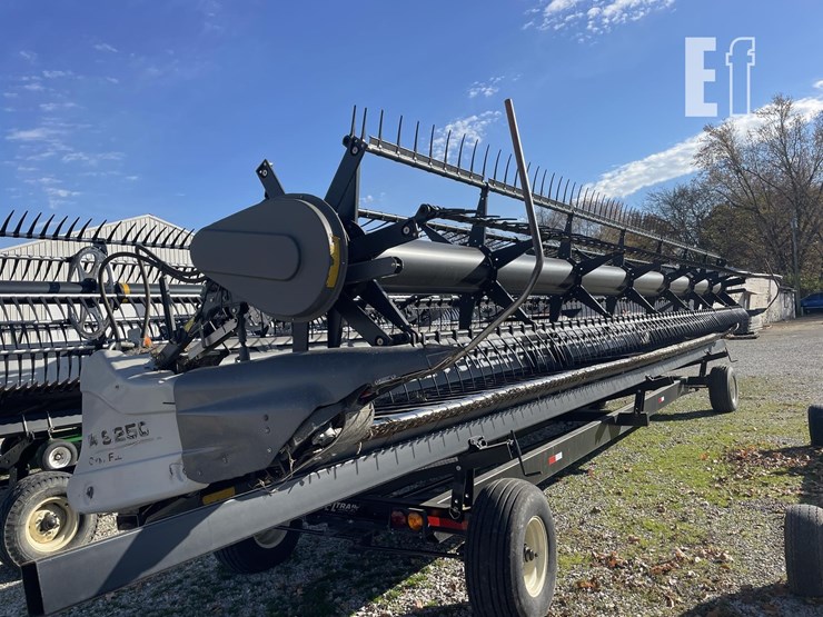 2013-gleaner-9250-image-2