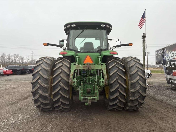2014-john-deere-8245r-image-4