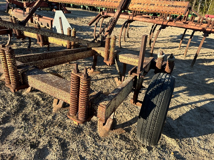 #33753-•-chisel-plow-image-10