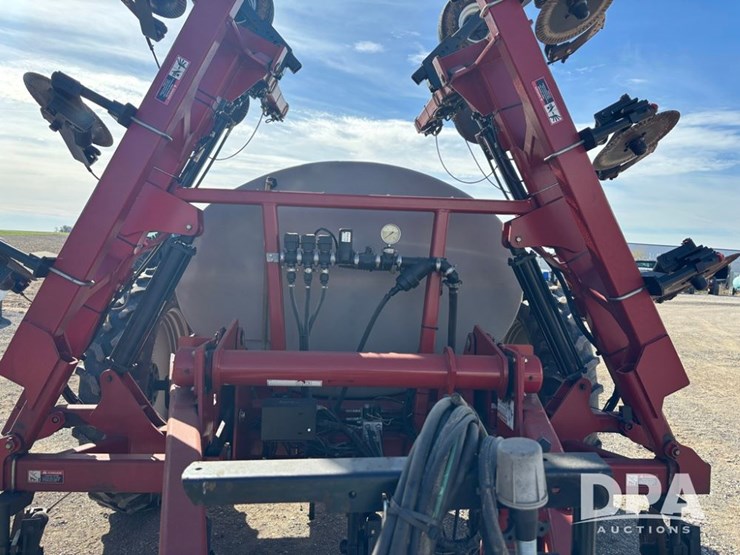 case-ih-2800-image-17