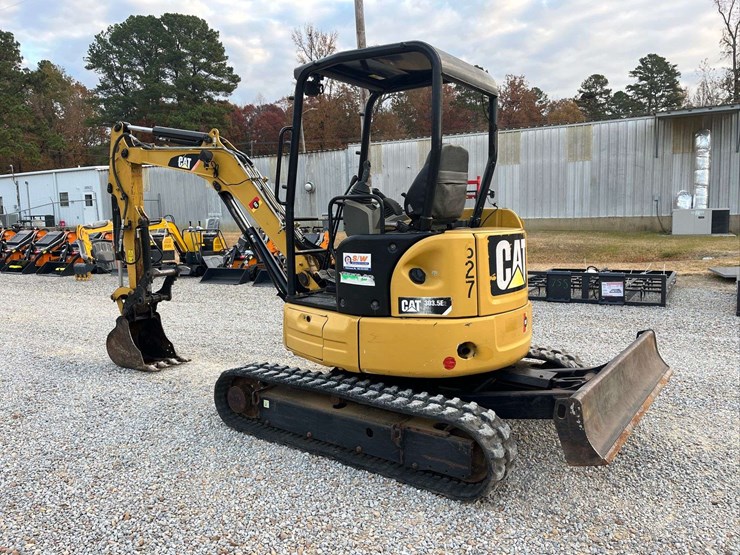 caterpillar-303-image-11