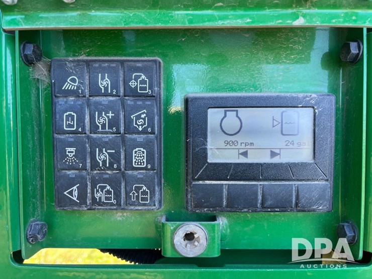 2021-john-deere-r4044-image-55