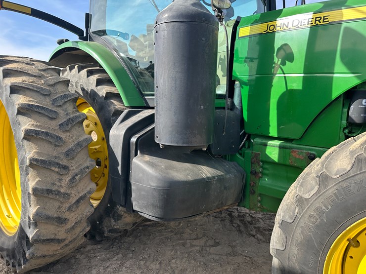 2010-john-deere-8360r-image-34