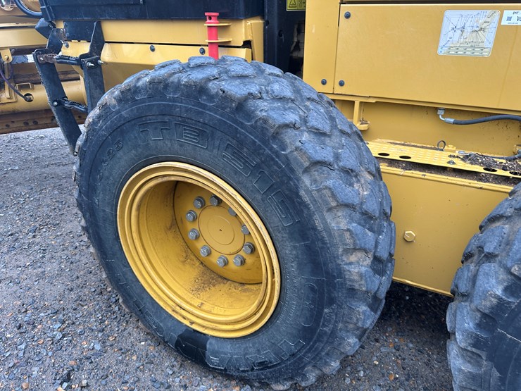 2022-caterpillar-140gc-image-7