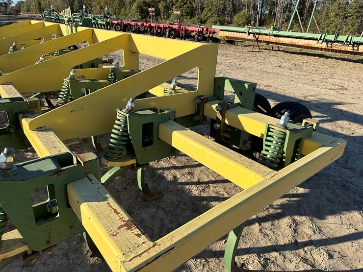 #33746-•-roll-a-cone-12.5'-chisel-plow-10-2397-image-17