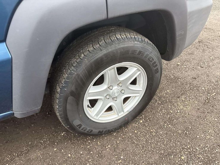 2004-jeep-liberty-image-9