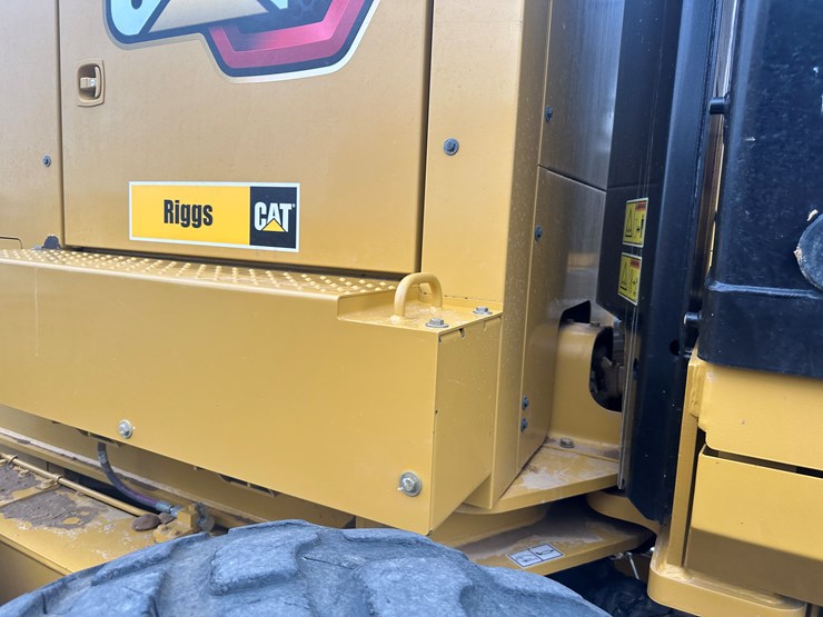 2022-caterpillar-140gc-awd-image-72