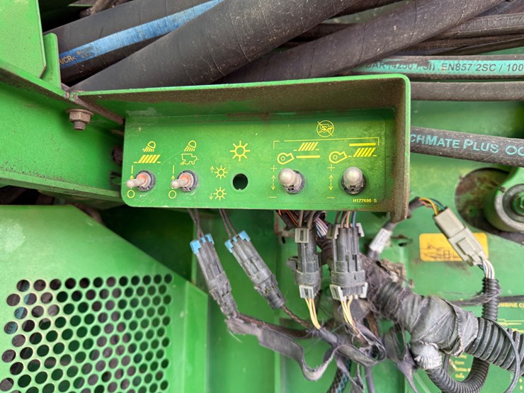 2009-john-deere-9870-sts-image-83