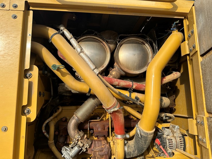 2022-caterpillar-140gc-image-62