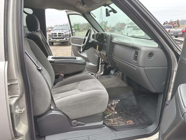 2006-chevrolet-k2500-image-20