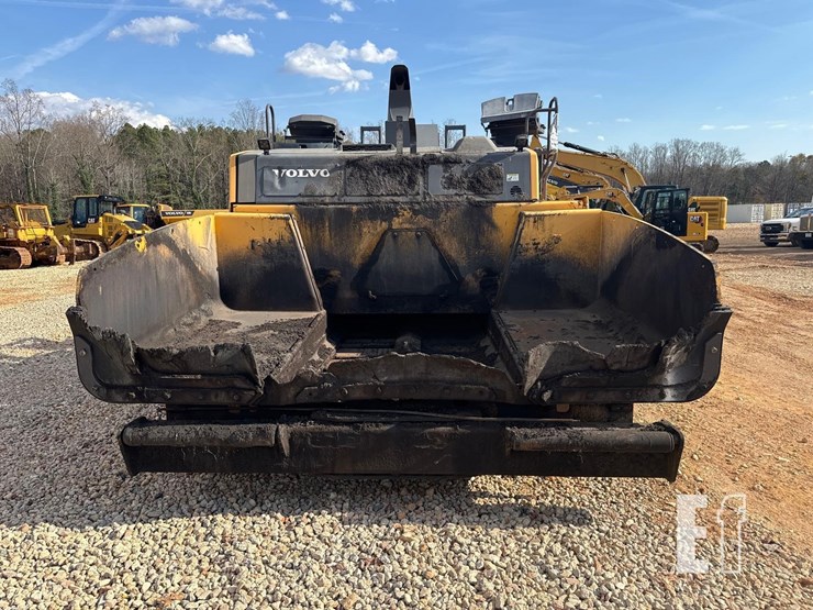 2018-volvo-p7110b-image-2