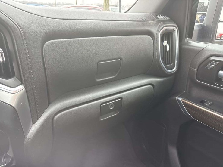 2022-chevrolet-silverado-2500-image-23