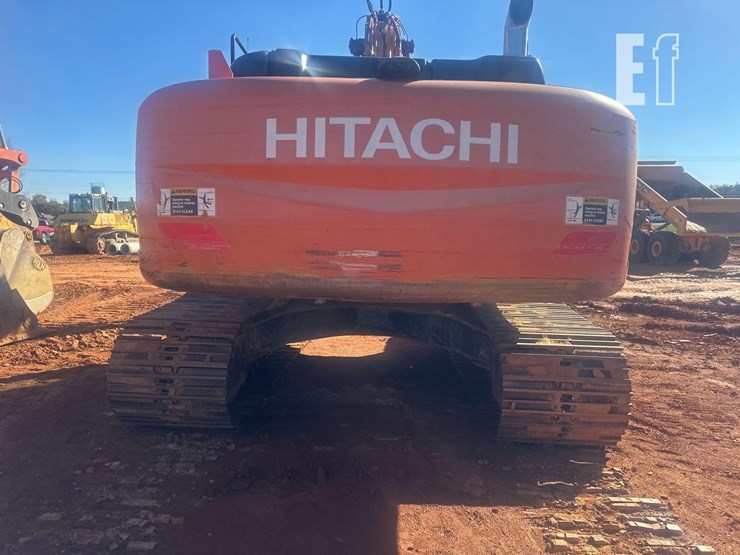 2016-hitachi-zx250-lc-image-4
