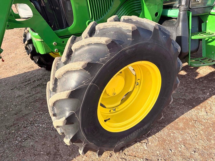 2005-john-deere-6420-image-28