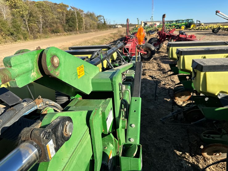 john-deere-1720-image-48