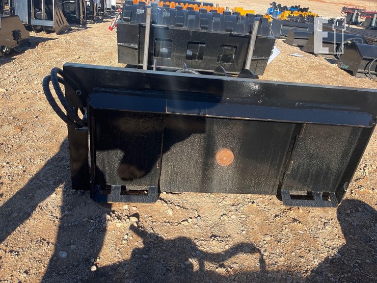 future-34in-hydraulic-skid-steer-clamp-grabber-image-2