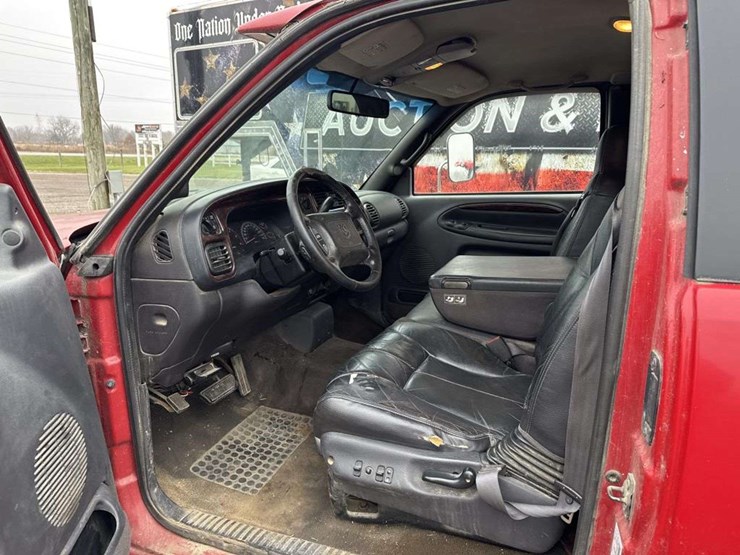 2000-dodge-ram-3500-image-13