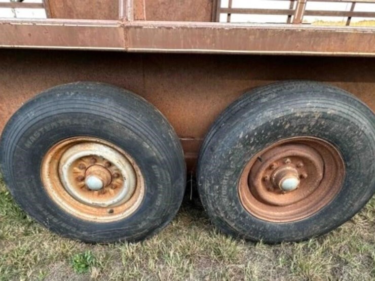 1984-24’-shelby-gooseneck-livestock-trailer-image-10