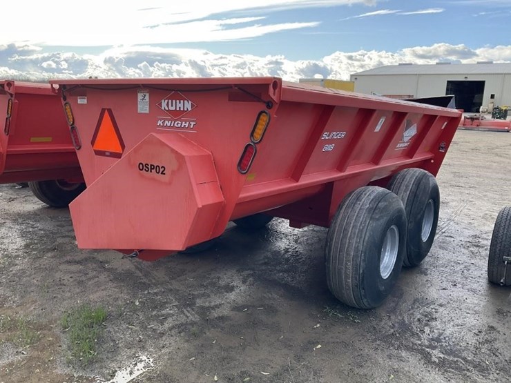 kuhn-slinger-8118-7'x16'-pull-pto-manure-spreader-image-6