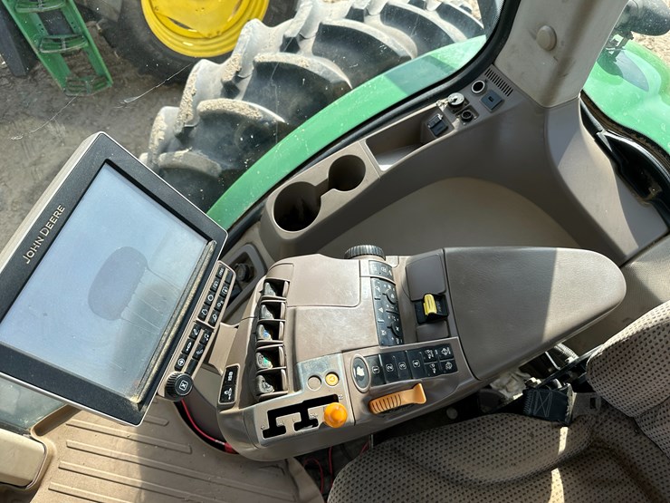 2016-john-deere-8320r-image-62