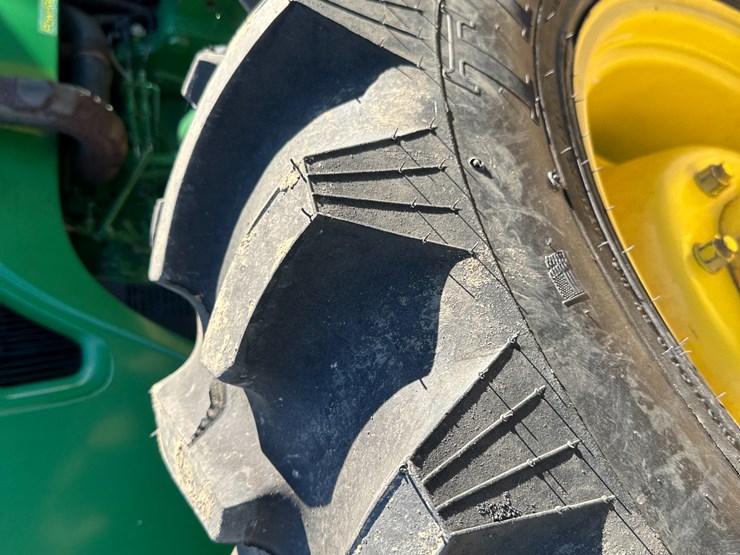 2011-john-deere-5095m-image-8