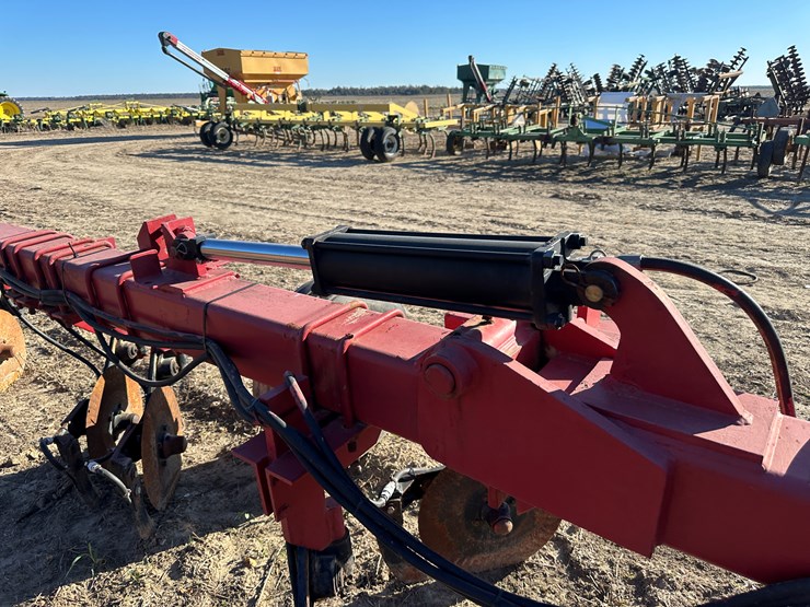 #33739-•-~20'-row-crop-cultivator-image-25