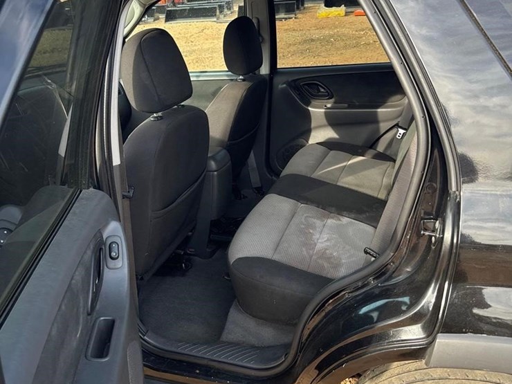 2005-ford-escape-xlt-image-15