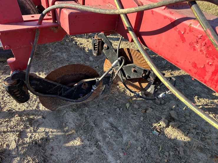 #33740-•-~20'-row-crop-cultivator-image-38