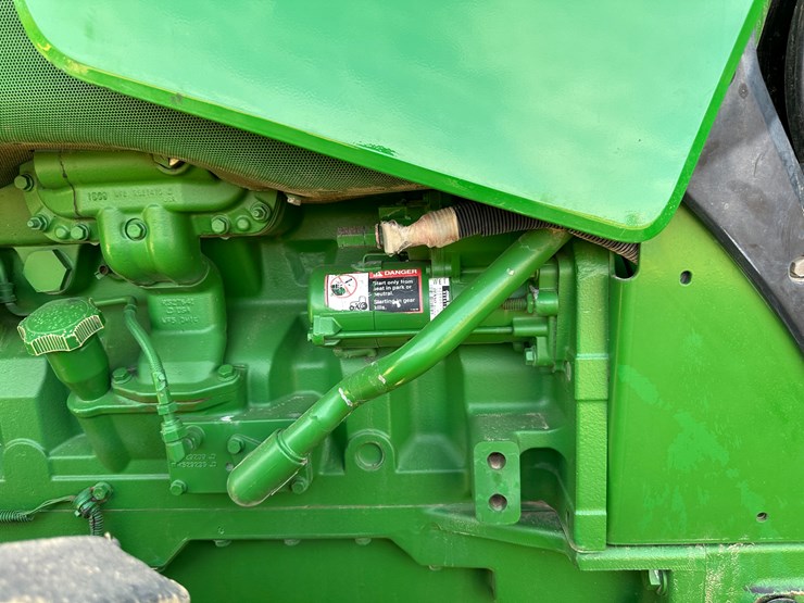 2010-john-deere-8285r-image-42