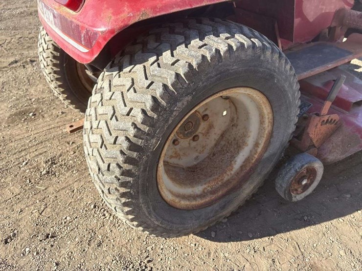 wheelhorse-312-8-image-8