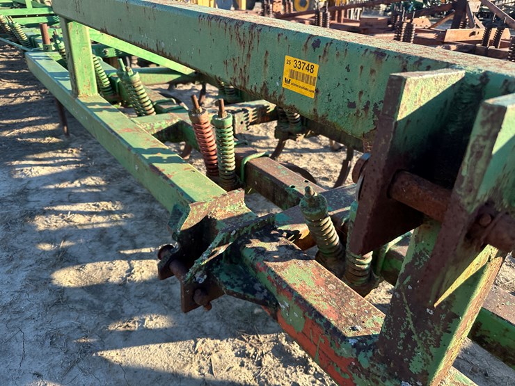 john-deere-105-image-23