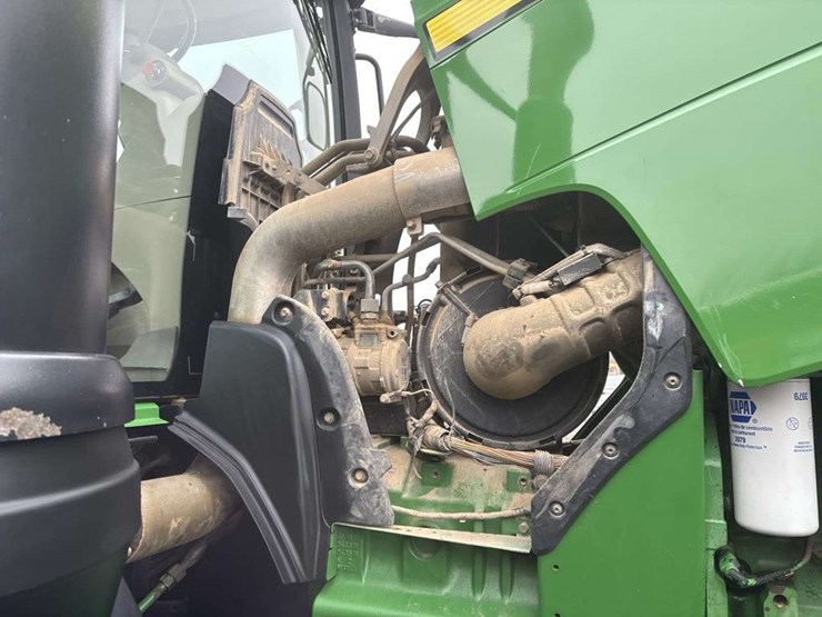 2014-john-deere-8245r-image-15