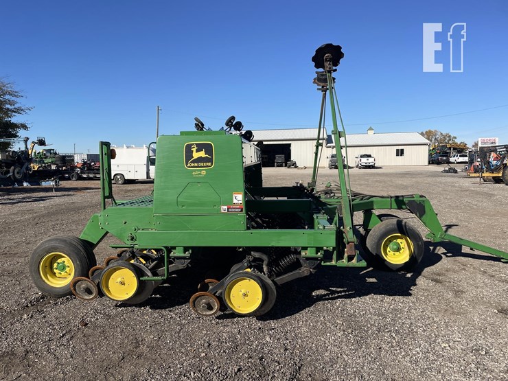 1997-john-deere-750-image-3