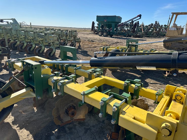 #33730-•-roll-a-cone-16-row-30"-hipper-image-19