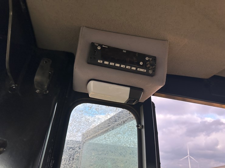 2022-caterpillar-140gc-image-83