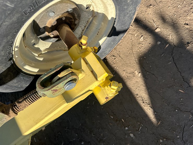 #33730-•-roll-a-cone-16-row-30"-hipper-image-9