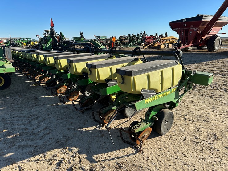 john-deere-1720-image-3