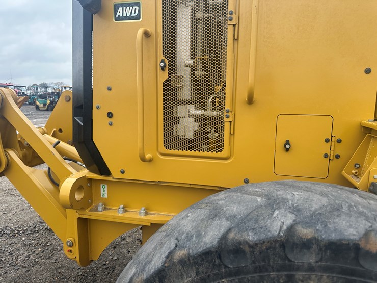 2022-caterpillar-140gc-awd-image-65