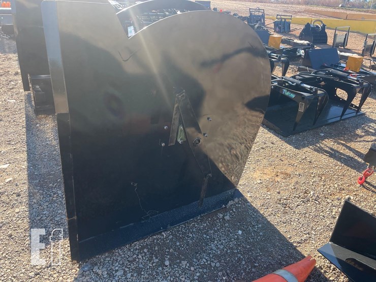 future-articulated-brush-cutter-image-2